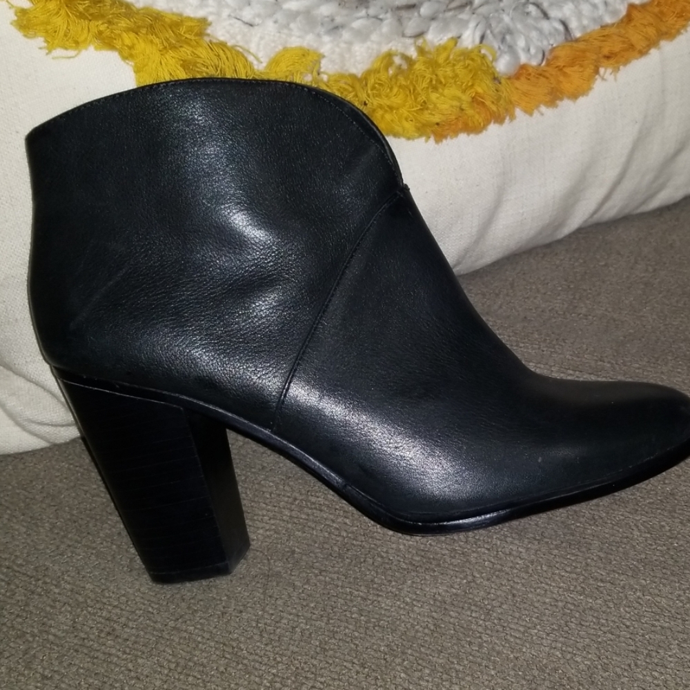 Vince camuto booties